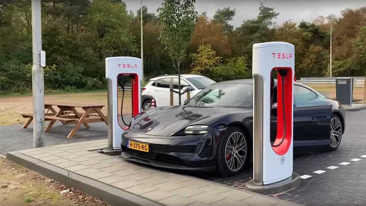 Porsche'nin Süper Şarj Cihazları Hakkındaki Görüşü: Bu, Tesisler İçin Ne Anlama Geliyor?